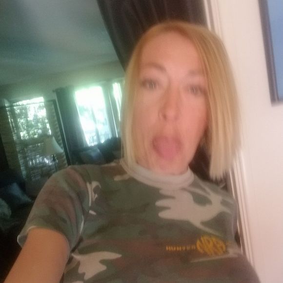 Meet your Posher, Danielle - Picture 1 of 1